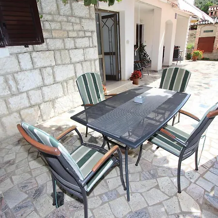 Robi Apartament