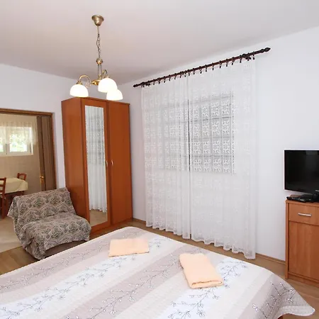 Robi Apartament *