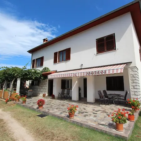 Apartament Robi *